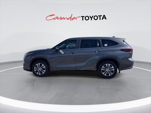 2025 Toyota Highlander XLE