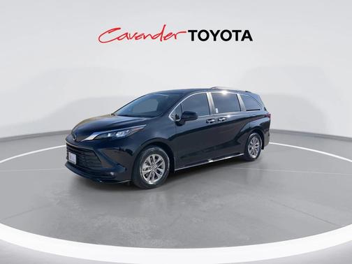 2025 Toyota Sienna XLE