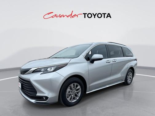 Celestial Silver 2025 Toyota Sienna XLE