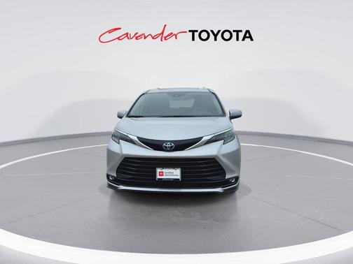 Celestial Silver 2025 Toyota Sienna XLE