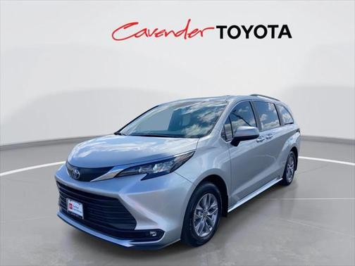2025 Toyota Sienna XLE 7 Passenger