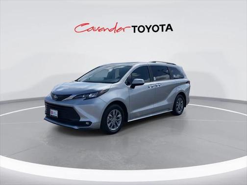 2025 Toyota Sienna XLE 7 Passenger