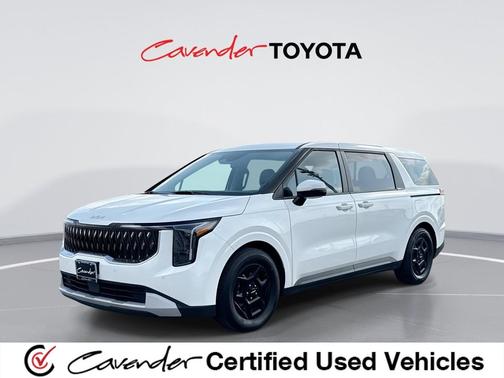 Snow White Pearl 2026 Kia Carnival LXS