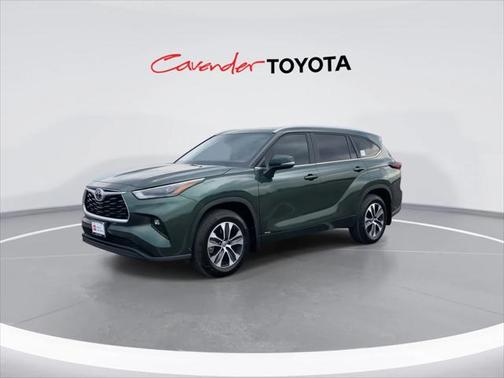 2025 Toyota Highlander Hybrid XLE