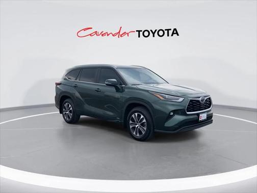 2025 Toyota Highlander Hybrid XLE