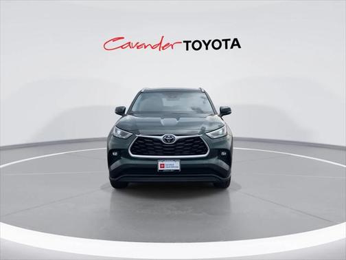 2025 Toyota Highlander Hybrid XLE