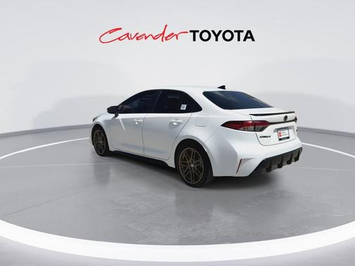 Ice Cap 2024 Toyota Corolla SE