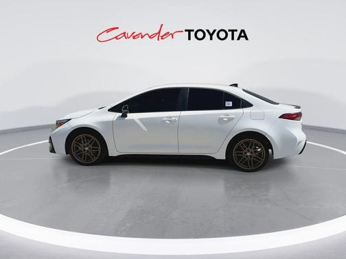 Ice Cap 2024 Toyota Corolla SE
