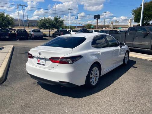 Ice Cap 2024 Toyota Camry LE