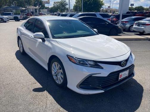 Ice Cap 2024 Toyota Camry LE