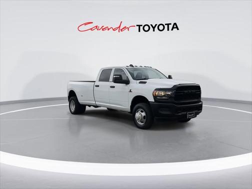 2023 RAM 3500 Tradesman Crew Cab 4x4 8' Box