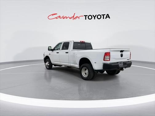 2023 RAM 3500 Tradesman Crew Cab 4x4 8' Box