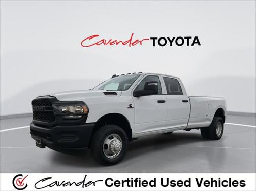 2023 RAM 3500 Tradesman Crew Cab 4x4 8' Box