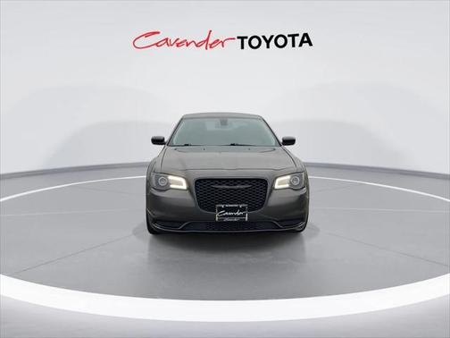 2021 Chrysler 300 Touring