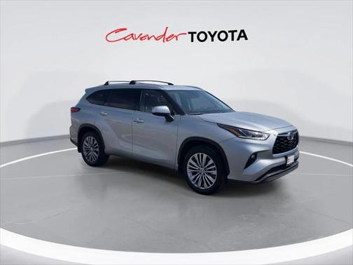 2023 Toyota Highlander Platinum