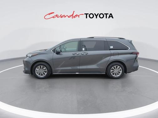2025 Toyota Sienna XLE