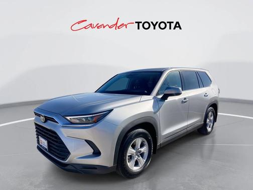 2025 Toyota Highlander LE