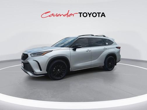 Celestial Silver Metallic 2024 Toyota Highlander XSE
