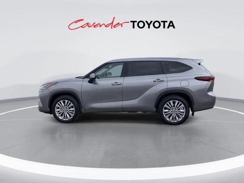 2026 Toyota Highlander Hybrid Platinum