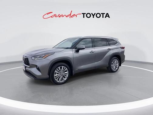 2026 Toyota Highlander Hybrid Platinum