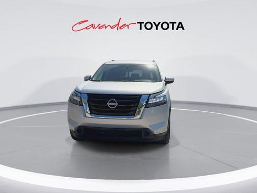 Brilliant Silver Metallic 2025 Nissan Pathfinder SV FWD