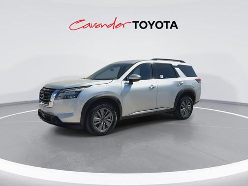 Brilliant Silver Metallic 2025 Nissan Pathfinder SV FWD