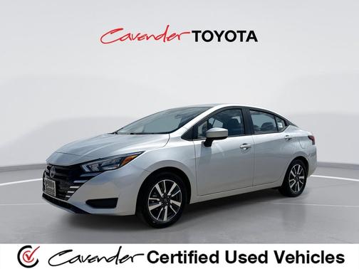 Brilliant Silver 2025 Nissan Versa 1.6 SV
