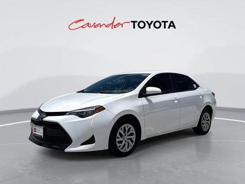 Super White 2017 Toyota Corolla LE