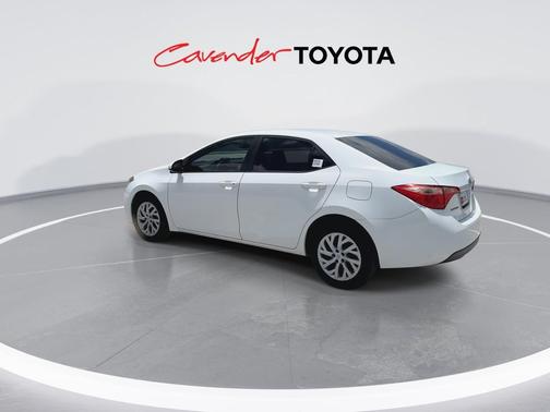 Super White 2017 Toyota Corolla LE