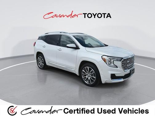 White Frost Tricoat 2022 GMC Terrain Denali