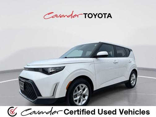 Snow White Pearl 2025 Kia Soul LX