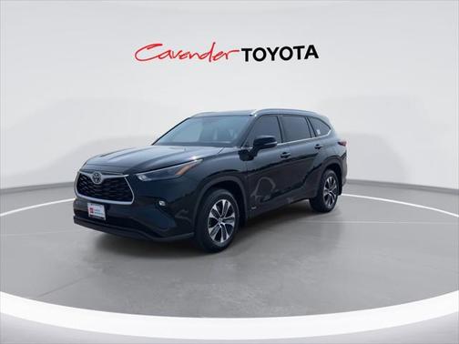 2025 Toyota Highlander Hybrid XLE