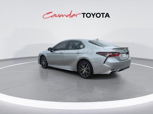 Celestial Silver Metallic 2024 Toyota Camry SE