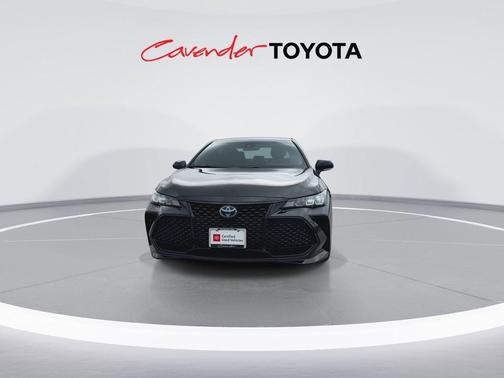 Midnight Black Metallic 2022 Toyota Avalon Hybrid XSE