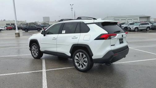 2025 Toyota RAV4 XLE Premium