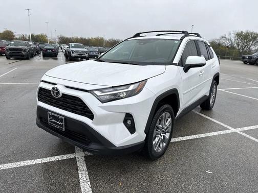 2025 Toyota RAV4 XLE Premium