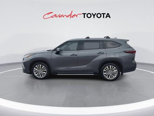 Magnetic Gray Metallic 2025 Toyota Highlander Platinum