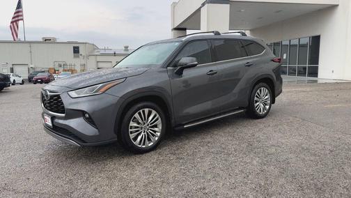 2025 Toyota Highlander Platinum