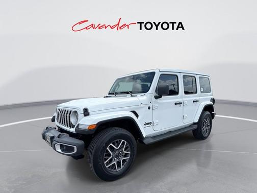 Bright White Clearcoat 2026 Jeep Wrangler 4-Door Sahara 4x4