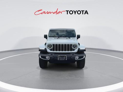 Bright White Clearcoat 2026 Jeep Wrangler 4-Door Sahara 4x4