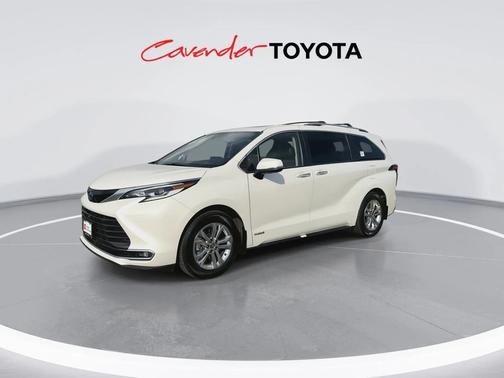 2021 Toyota Sienna Platinum 7 Passenger