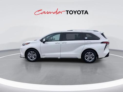 2021 Toyota Sienna Platinum 7 Passenger