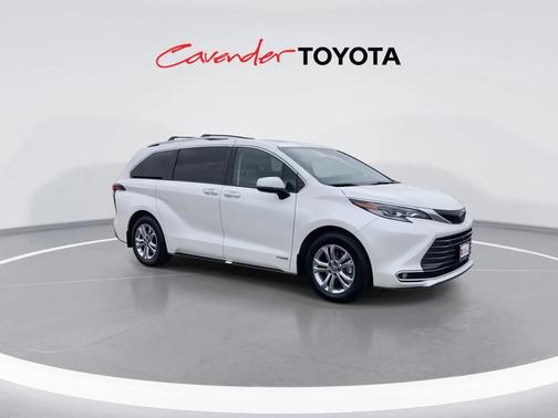 2021 Toyota Sienna Platinum 7 Passenger