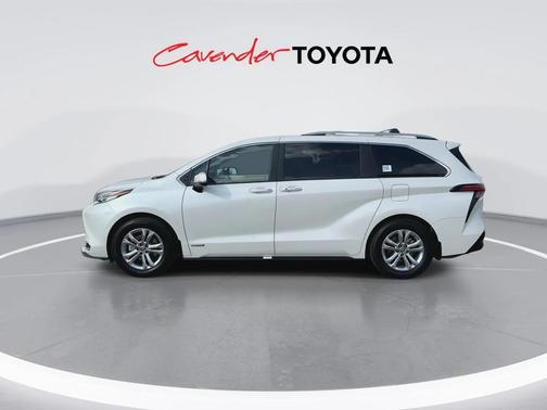 2021 Toyota Sienna Platinum 7 Passenger