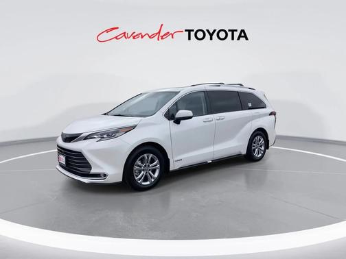 2021 Toyota Sienna Platinum 7 Passenger