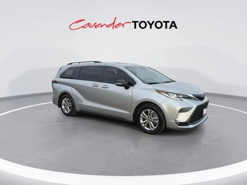 2023 Toyota Sienna XSE 7 Passenger