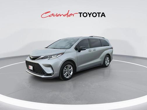 2023 Toyota Sienna XSE 7 Passenger