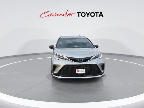 2023 Toyota Sienna XSE 7 Passenger
