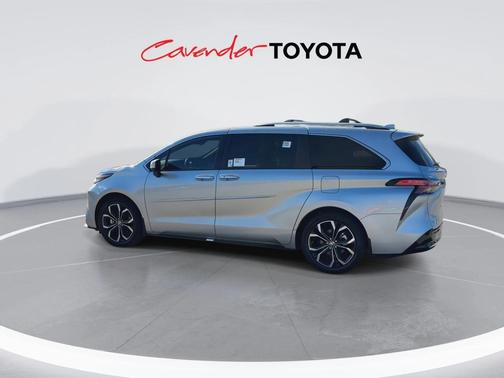 2025 Toyota Sienna Platinum