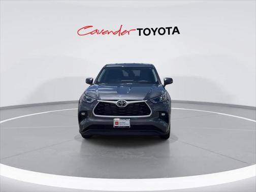 2025 Toyota Highlander LE